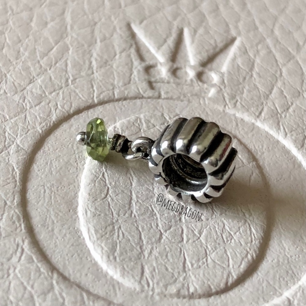 RETIRED Pandora Peridot Birthstone - August